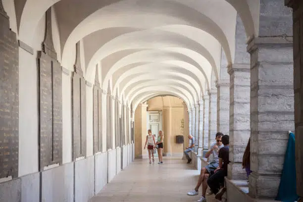 Arcades of the Hôtel-Dieu