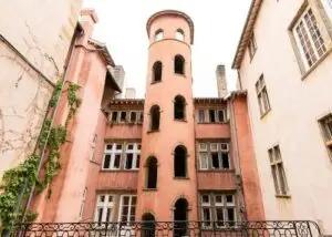 courtyard of the pink tower sieve house