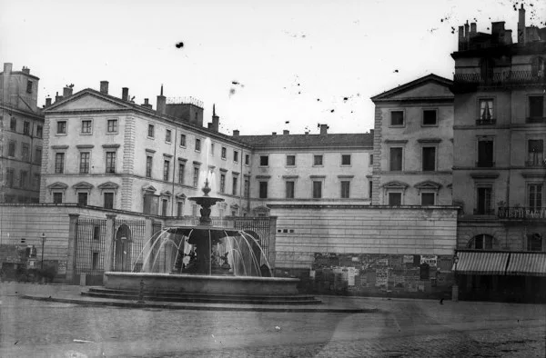 Prefecture Square (currently Place des Jacobins)