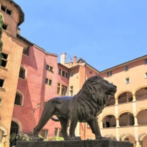Scavenger hunt: Panic in Old Lyon