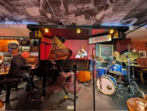 Melle Simone Restaurant Bar Jazz