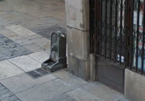 drinking water fountain at 1 Rue Saint-Jean 