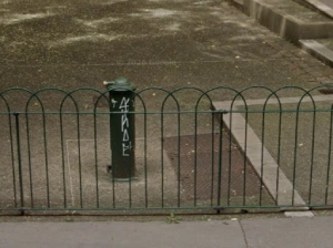 drinking fountain on Place Charles-Marie Widor