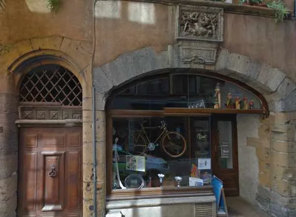 House of the Golden Bustard, Old Lyon