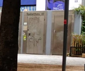 Public toilet on Place Chardonnet