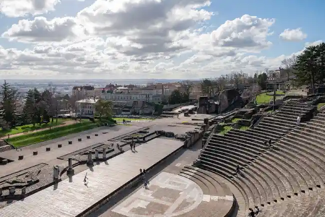 Vue panoramique depuis le théâtre antique de Fourvière Lyon