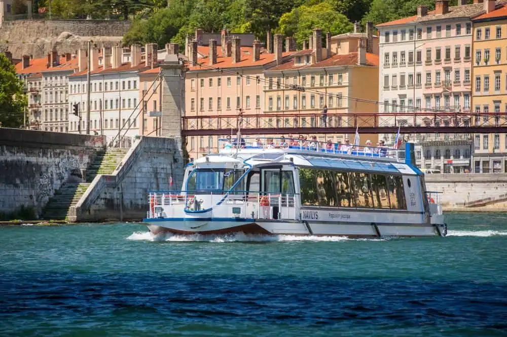 Croisière touristique guidée