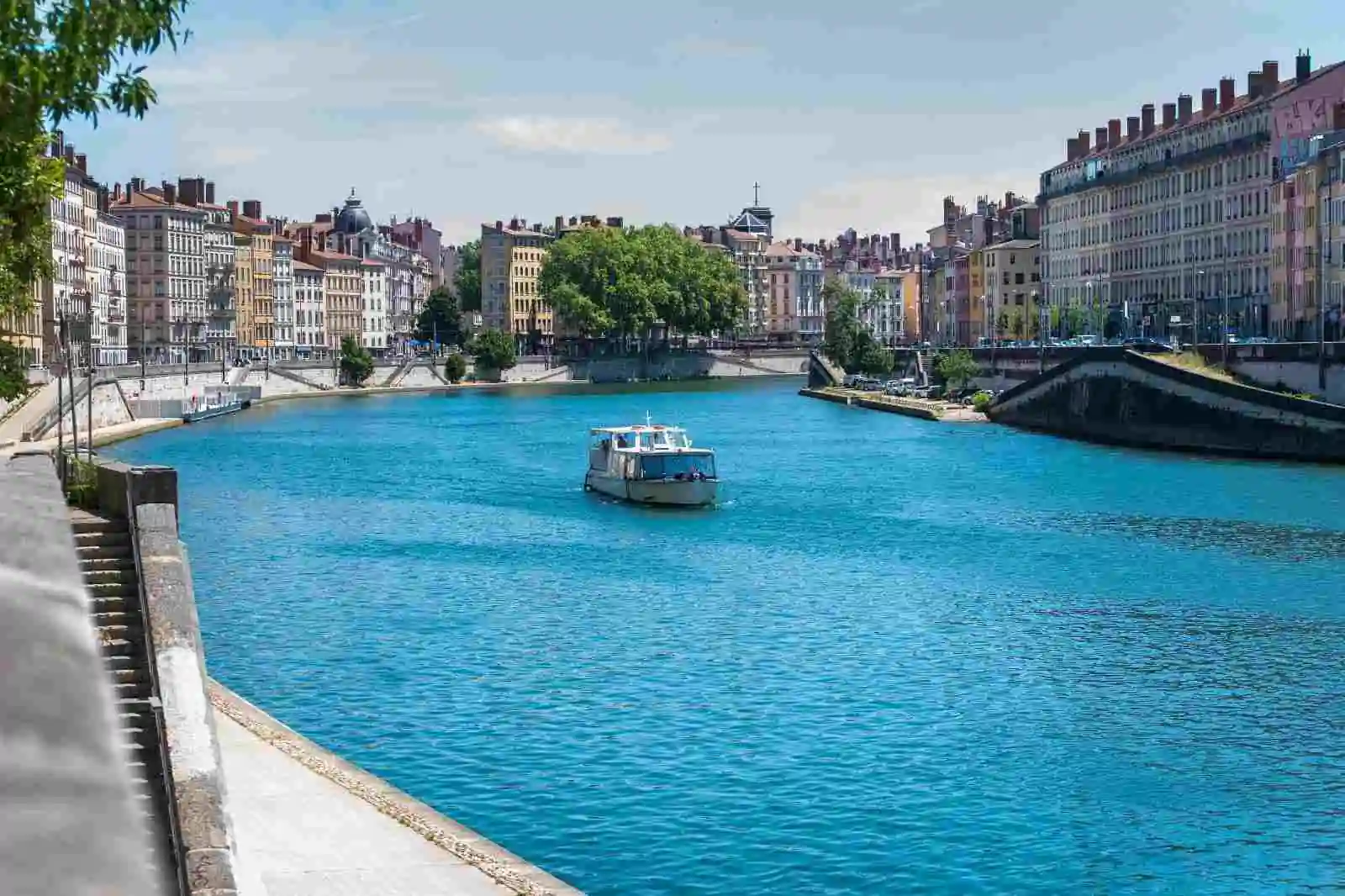 L’Échappée sur la Saône matinale – Découvrez Lyon au fil de l’eau en bateau