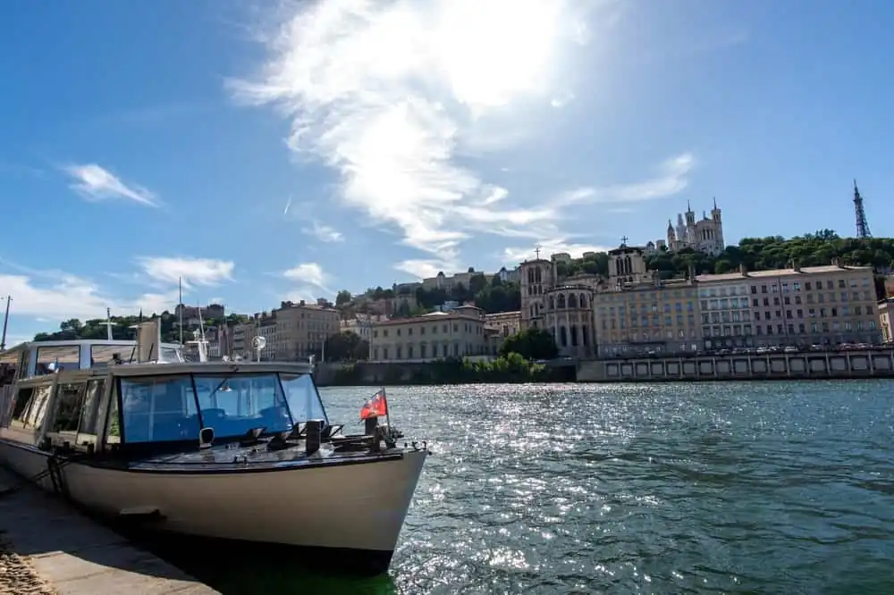 L’Échappée sur la Saône matinale – Découvrez Lyon au fil de l’eau en bateau