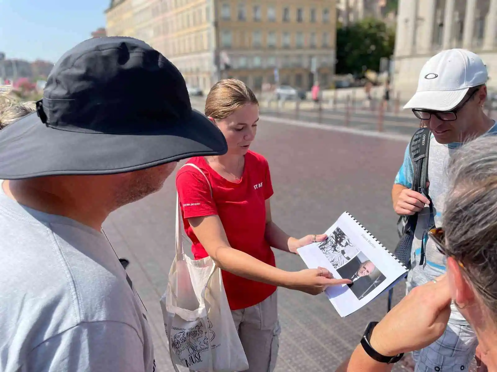 Visite du Vieux-Lyon à Bellecour avec un guide - français