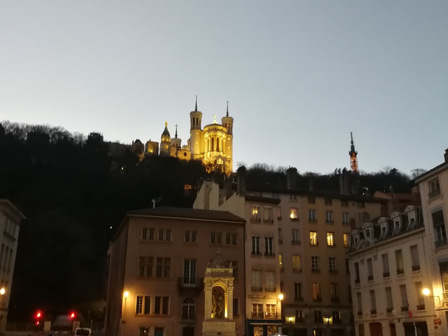 Visite privée nocturne de Lyon (69)