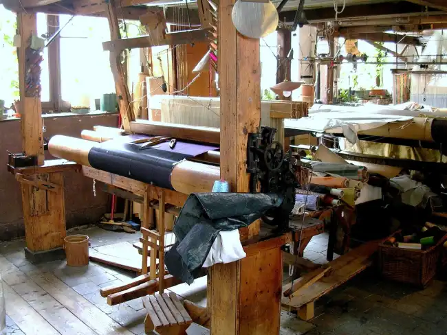 Visit to the Lyon Silk Workshop (Atelier Mattelon) - Heritage Days 2026