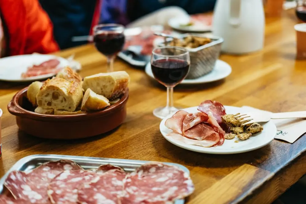 visite à pied avec dégustation de plats dans le Vieux Lyon